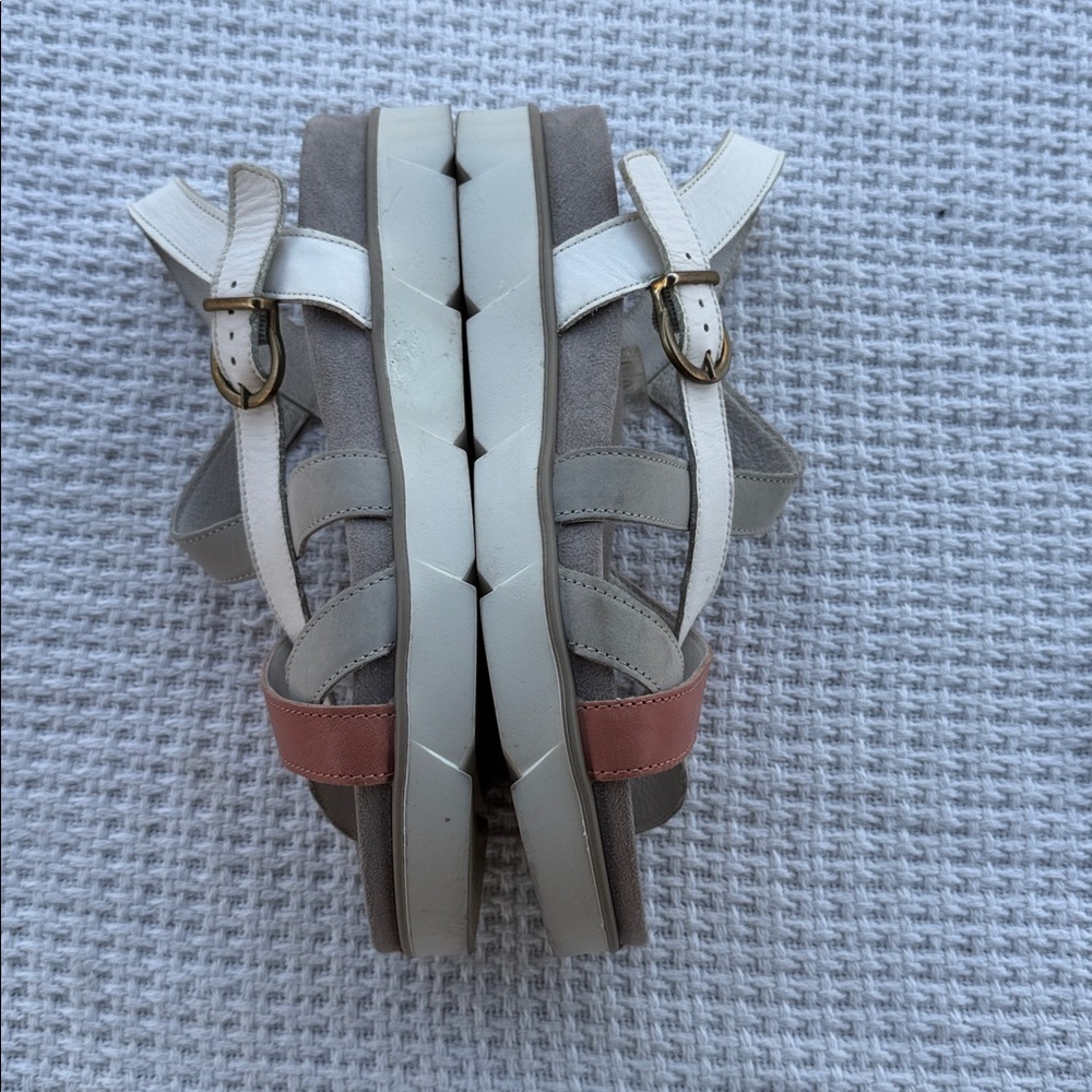 IGI & CO MADE ITALY 39 Women’s Beige and Brown Strappy Sandals - Picture 3 of 8